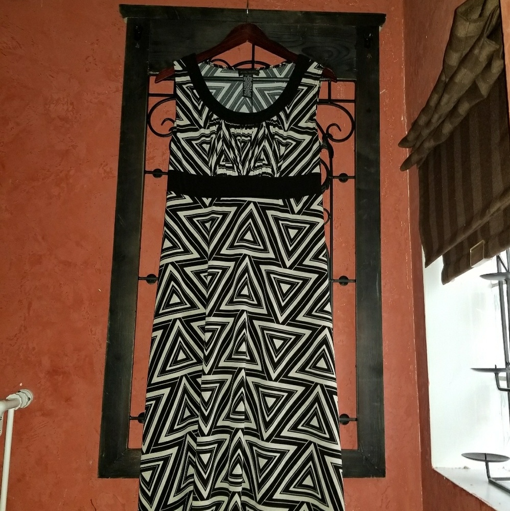 Kathy Roberts Black and Tan Sleeveless Dress